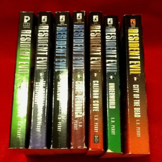   RESIDENT EVIL NOVELS Lot of 7 Complete Collection ENGLISH Language Set