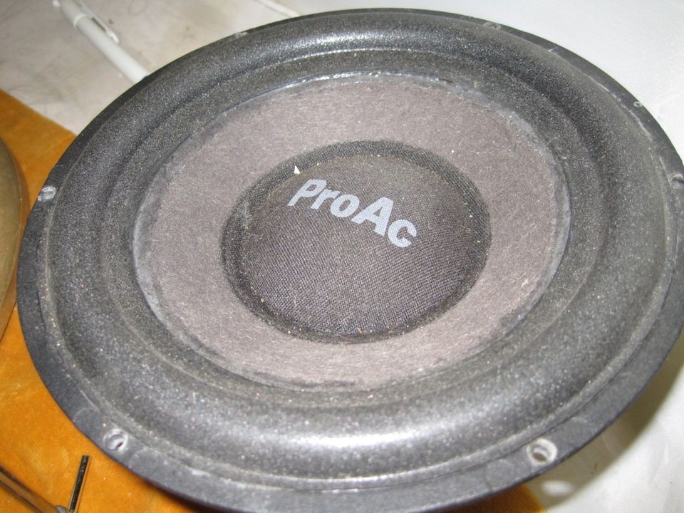 scanspeak/ proac woofer 18w/ 14, good working order