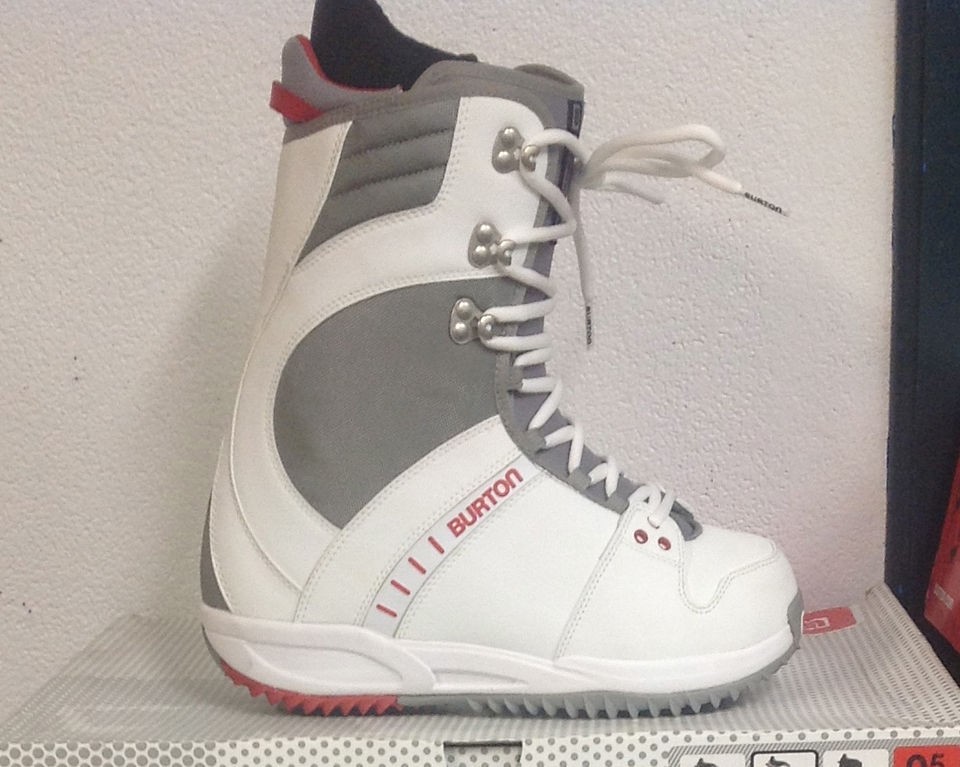 Burton Freestyle WHITE/GRAY NEW IN BOX $170 Retail SIZE 7 8 8.5 9 9.5 