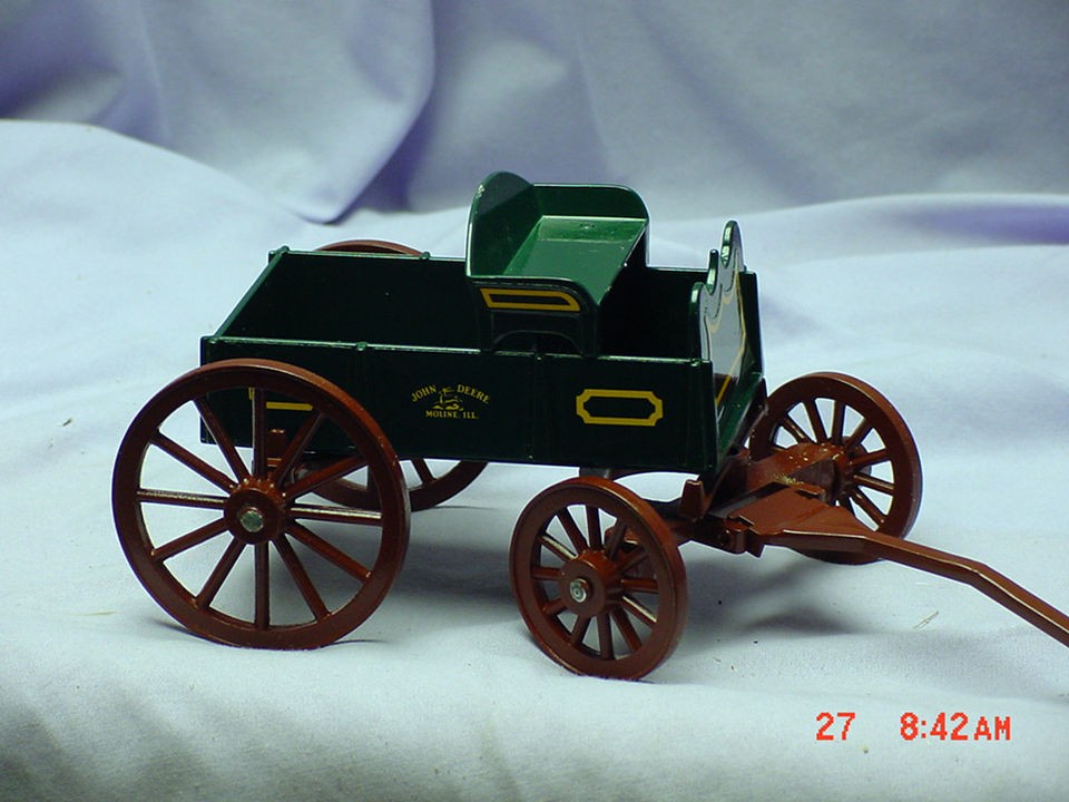 JOHN DEERE, MOLINE, IL, BUCKBOARD WAGON, 1/16, DIECAST METAL