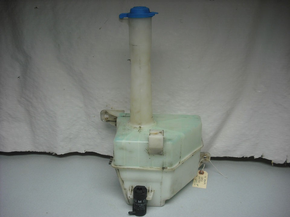 1999 2005 Hyundai Sonata / Optima / XG Washer Reservoir & Pump 