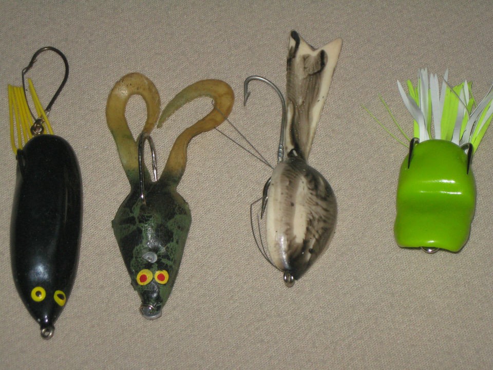 LOT OF 4 WEEDLESS SCUM FROG RAT STRIKE KING GRASS HYDRO FOAM FROG 