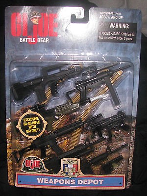 GI Joe Weapons Depot accessory set M 16 AR 15 MP5 SA 80 ammo belts