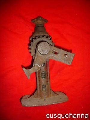   CAST IRON MODEL T   A CAR TRUCK HAND JACK garage Tool USA IRON