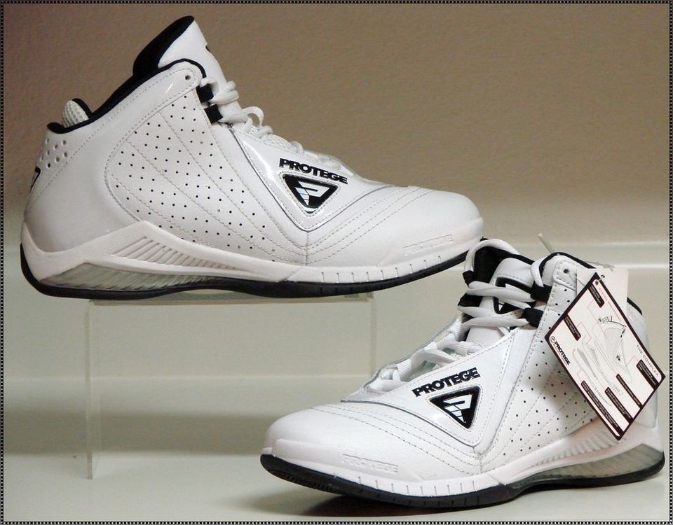 MENS PROTEGE BASKETBALL SHOES  WHITE, NIB