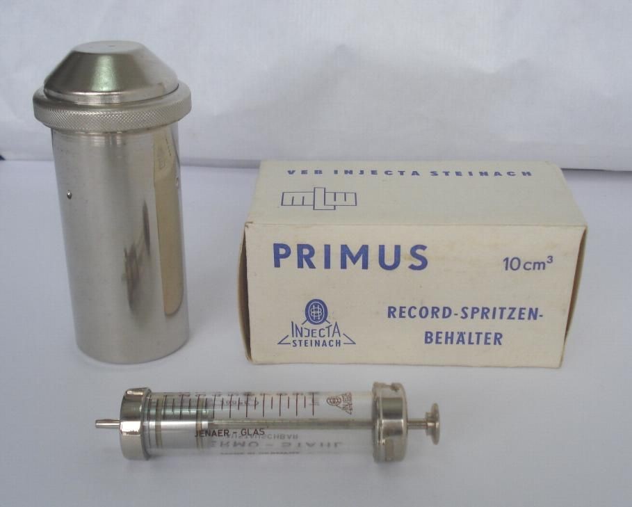 VINTAGE BRASS & GLASS SYRINGE w/STERILIZER PRIMUS MINT