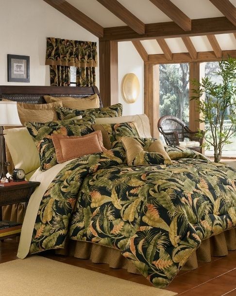   Pink/Green/Whi​te Hawaiian Island Tropical Comforter Set Cal King