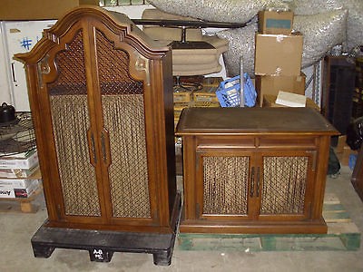 MAGNAVOX ARMOIRE TV STE​REO THEATRE SOLID REAL WOOD VINTAGE 