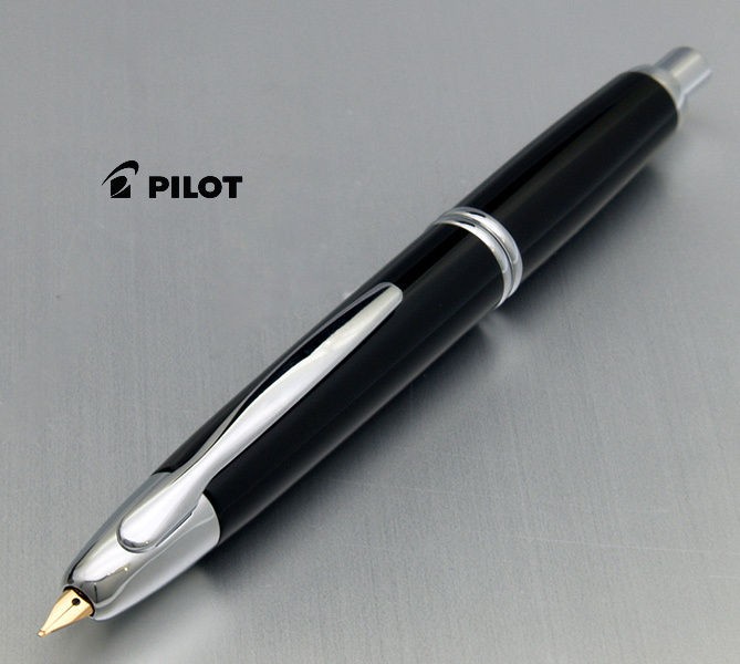   Xmas Pilot Vanishing Point Capless Family Black M nib Fountain Pen