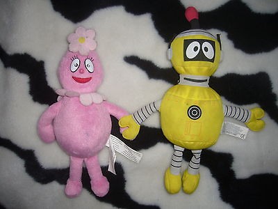 RARE YO GABBA GABBA SET OF 2 PLUSH STUFFED FOOFA & PLEX Collectible 