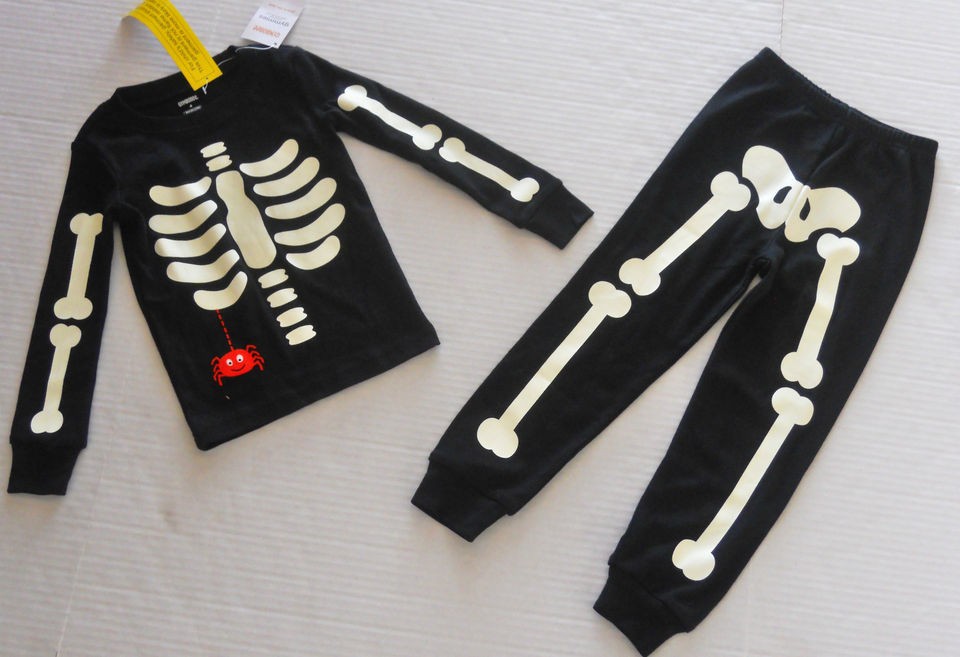 Gymboree Gymmies Boys Black Skeleton Glow in the Dark Pajamas Size 6 