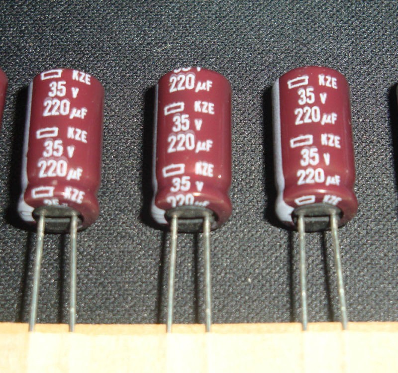 New 20 Pcs x 220uF 35V 105℃ Nippon NCC KZE Motherboard Capacitor 