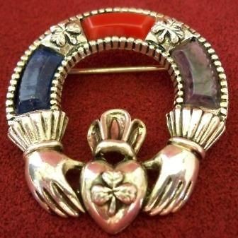 CELTIC CLADDAGH PIN SOLVAR IRELAND