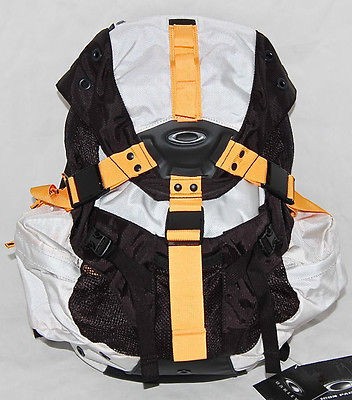 NWT* OAKLEY ICON 3.0 BACKPACK   BLACK WHITE ORANGE   15 LAPTOP 