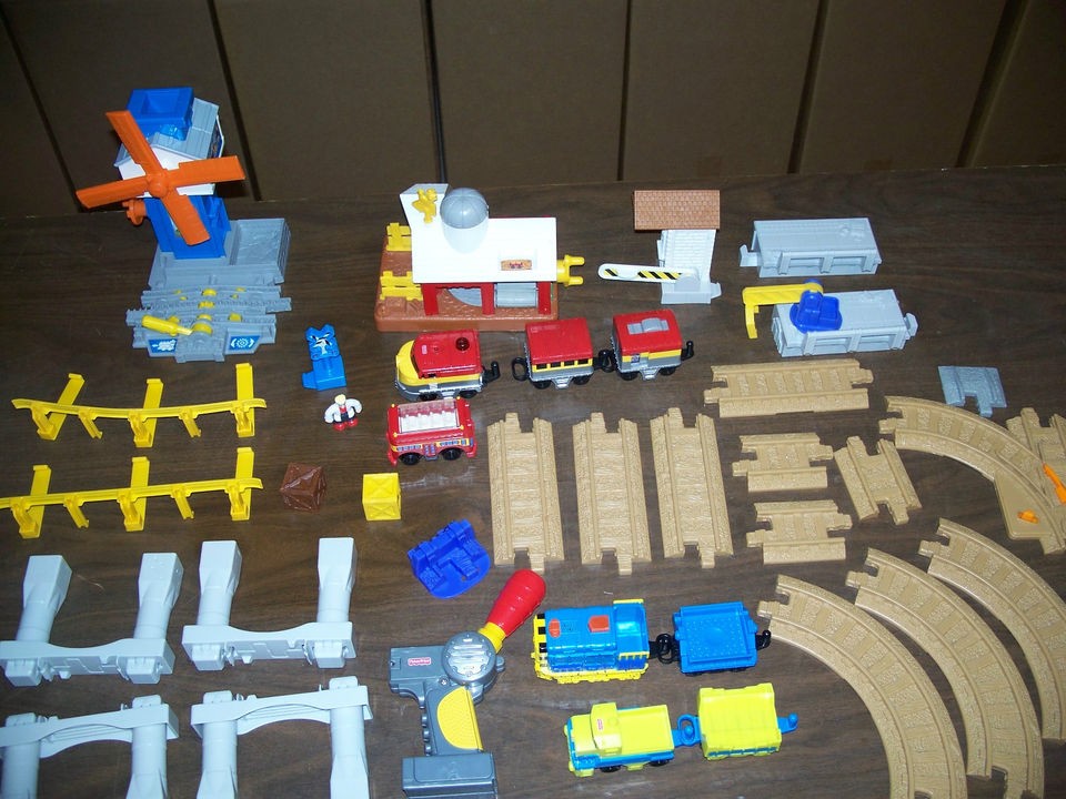 FISHER PRICE GEOTRAX LOT TRAIN TRACK SET 37 PC REMOTE FARM BARN 