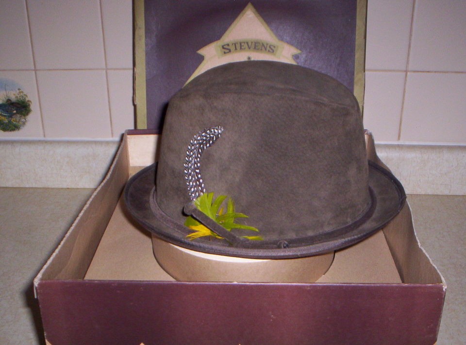 VINTAGE HUSH PUPPIES FEDORA HAT PIGSKIN DARK BROWN WITH FEATHER