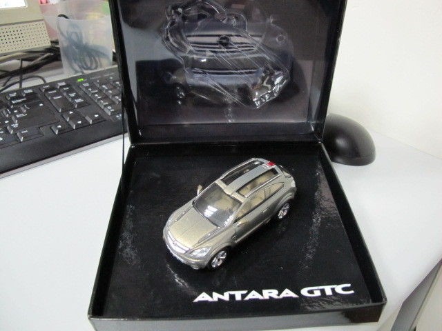 Opel Daewoo Antara SUV model car 1/43 