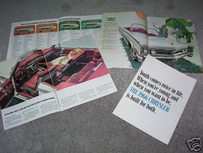 1966 CHRYSLER 300, NEWPORT, NEW YORKER, T&C, 32 p. BROCHURE, SALES 