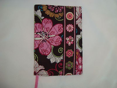 VERA BRADLEY   PAPERBACK BOOK COVER   MOD FLORAL PINK   BRAND NEW 