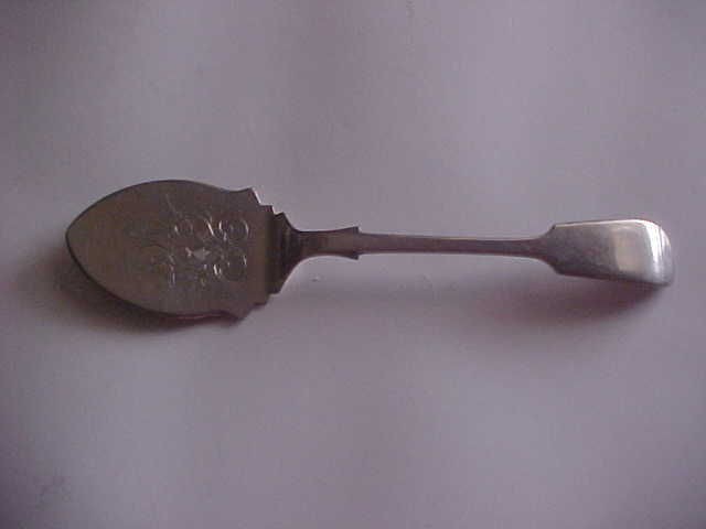 DANIEL & ARTER NEVADA SILVER ENGRAVED PASTRY SERVER EPNS BIRMINGHAM  6 