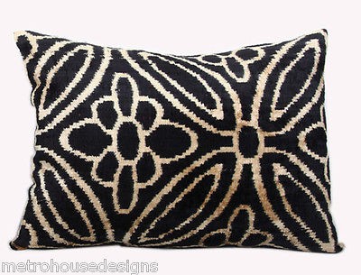 VINTAGE SILK VELVET BLACK 0N CREAM IKAT ACCENT PILLOW