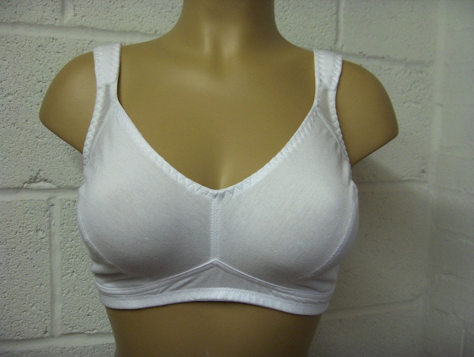 WHITE COTTON UNPADDED UNWIRED COMFORT SLEEP SPORTS BRA 38 40 42 44 DD 