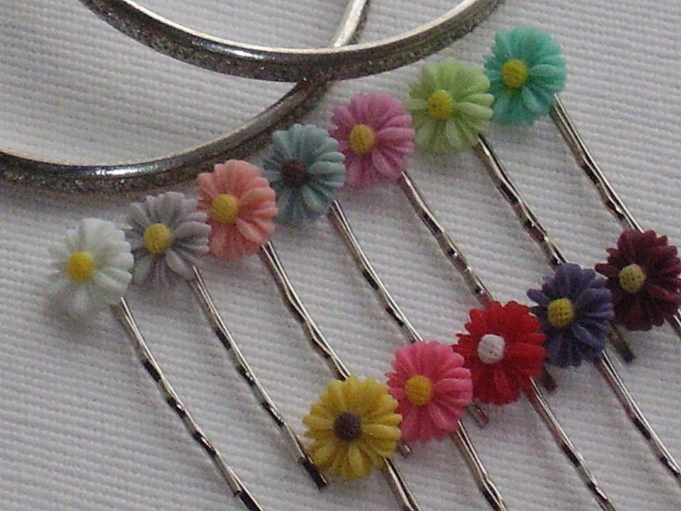 Lovely X2 Carved Daisy Flower Hair Slides Grip Clips Bobby Pins