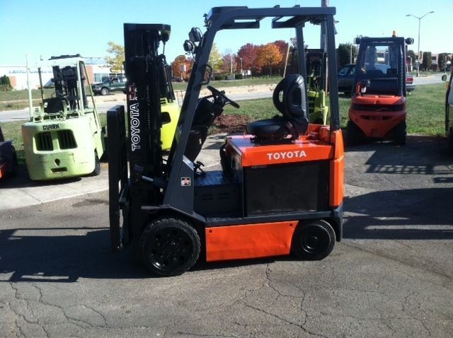 2004 TOYOTA ELECTRIC 5000 LB CUSHION 7FBCU25 FORKLIFT