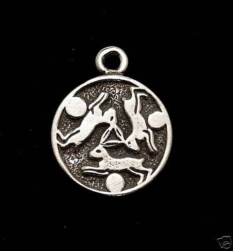 Zemi Amulet HARE TRINITY Pewter Pendant zm15