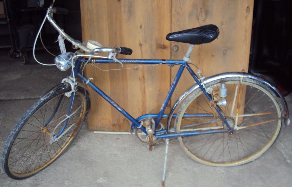 VINTAGE SCHWINN TRAVELERS MENS BICYCLE BIKE (B202)