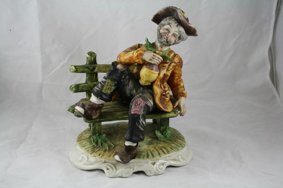 CAPODIMONTE WINO BUM FIGURINE HOBO COLLECTIBLE DECORATE