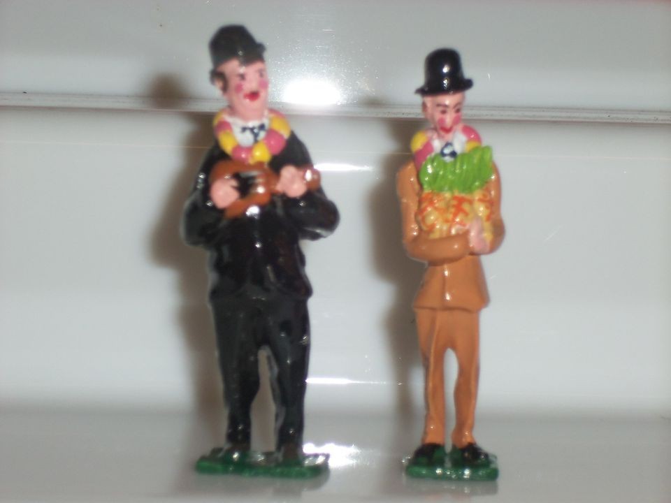 LAUREL AND HARDY HONOLULU BABY METAL CIVILIAN CHARACTER FIGURE SET