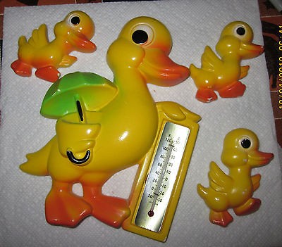 VINTAGE 1977 MILLER STUDIO YELLOW DUCK FAMILY OF 4 CHALKWARE MOM 