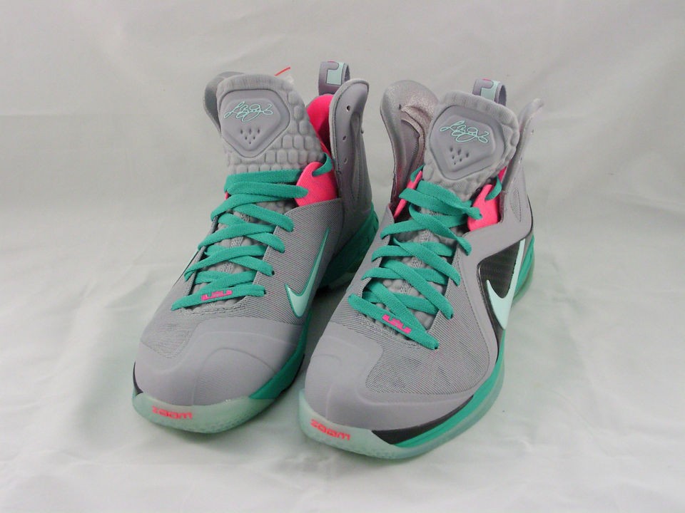 Lebron James 9 P.S. Elite South Beach (Size 9) 516958 001