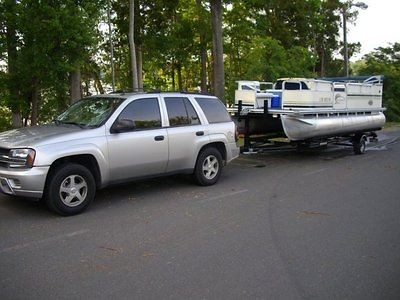 pontoon boat in Pontoon / Deck Boats