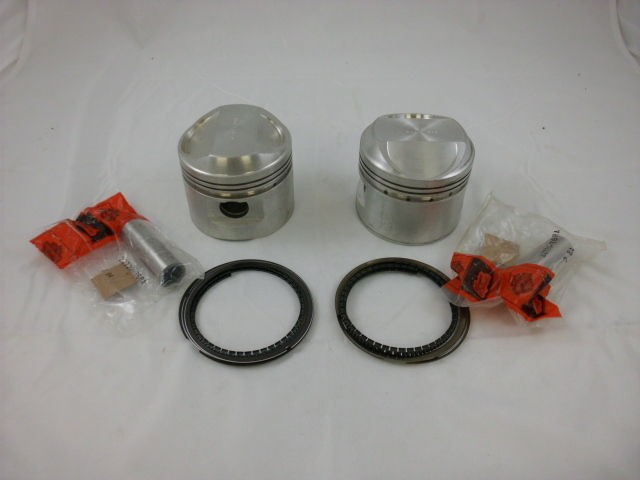 Harley Davidso​n XR750 Pistons, NEW, .030 Size, 22247 72RB XR 750 