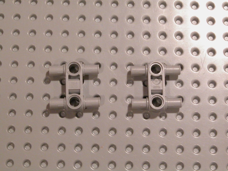 LEGO 2x Lt Bluish Gray Technic Pin Connector Perpendicular 3L w 4 Pins 