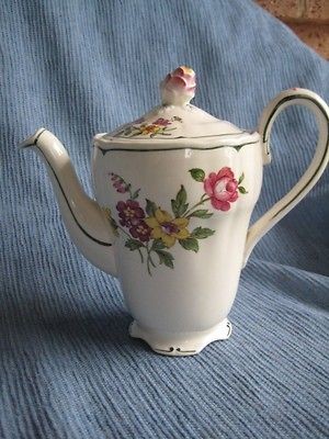 VINTAGE**GRIND​LEY COFFEE POT**MARLBOROU​GH*ROYAL PETAL*149