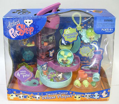 Littlest Pet Shop TEENIEST TINIEST DELUXE PLAYSET Includes 4 Mini Pets 