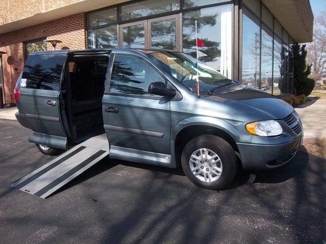   Northstar Side Entry Handicap Accessible Wheelchair Van   Clean Carfax