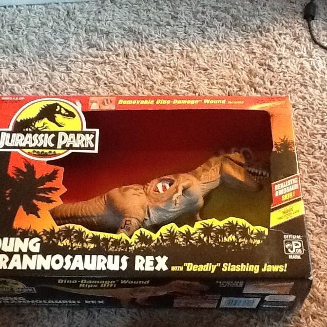 jurassic park young tree rare mib  3