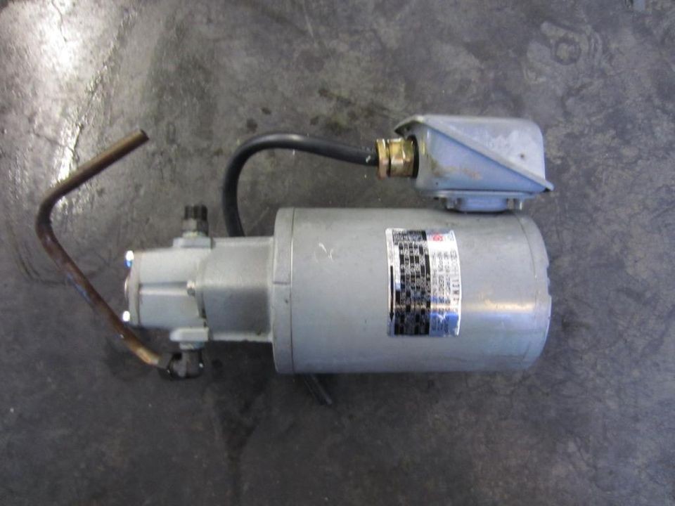 OKUMA MC4VA 2ND NIPPON MOTOR TROCHOID PUMP TOP IME200 I 13MA 