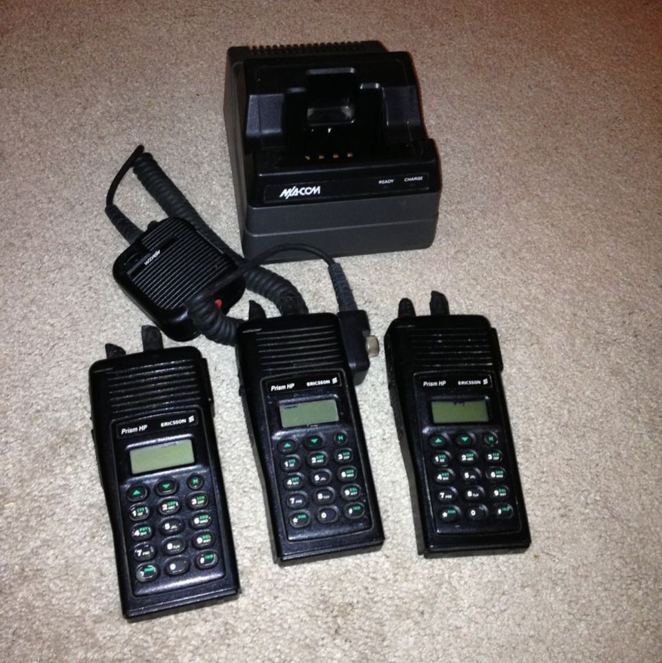 Lot Of 3 Ericsson Prism HP EDACS 800 MHz Radios W Mic & Charger