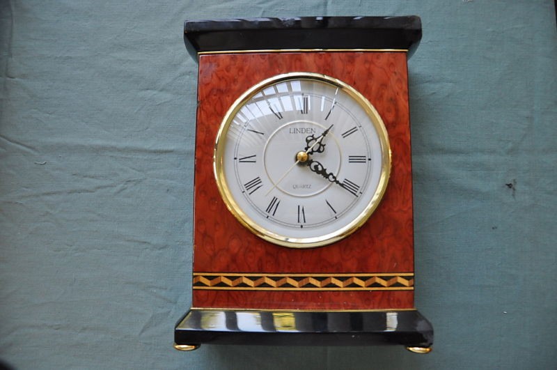 linden mantle clock 10 x 7 working for parts restore