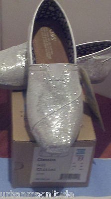 TOMS SHOES SILVER 7.5 GLITTER SEQUINCE FLAT SLIPPERS SLIP ON GRAY 