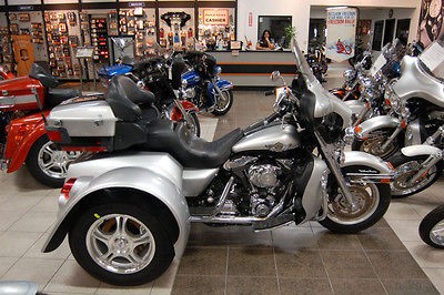 Harley Davidson  Touring 2003 FLHTCUI Harley Davidson Trike P11041 