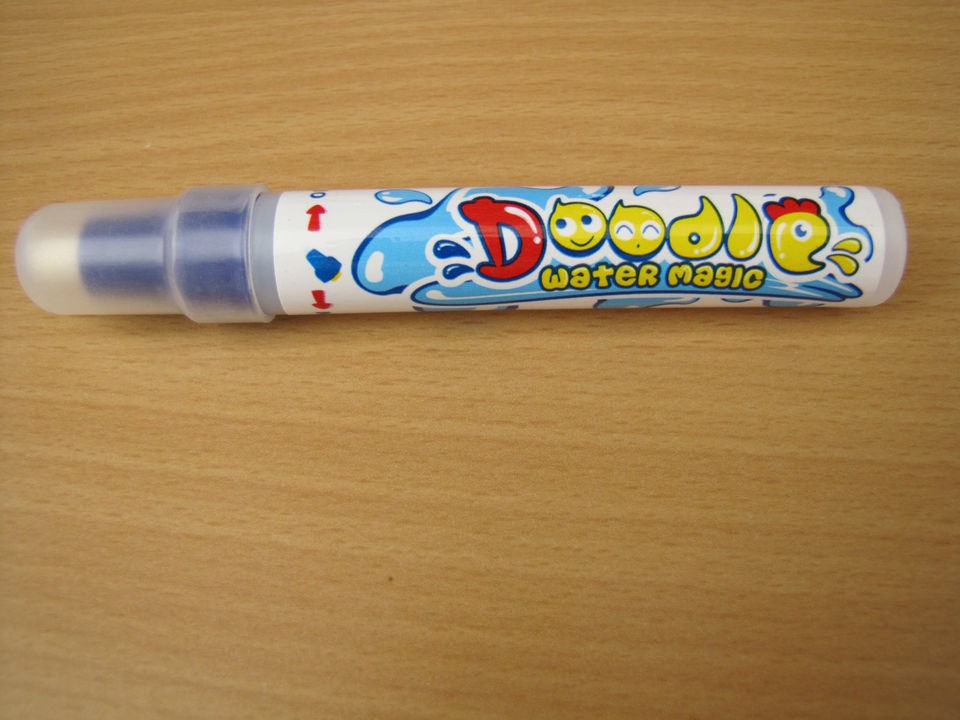 DOODLE WATER MAGIC PEN FOR AQUADOODLE/AQUADRAW MATS.  JUST ADD WATER 