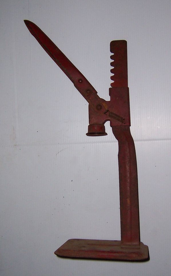 vintage red soda pop bottle capper  34