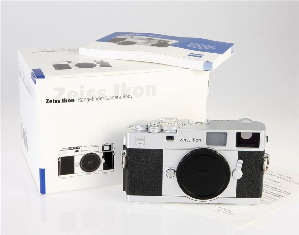 ZEISS IKON ** ZM BODY IN CHROME // NEW IN BOX // GREAT RANGEFINDER 