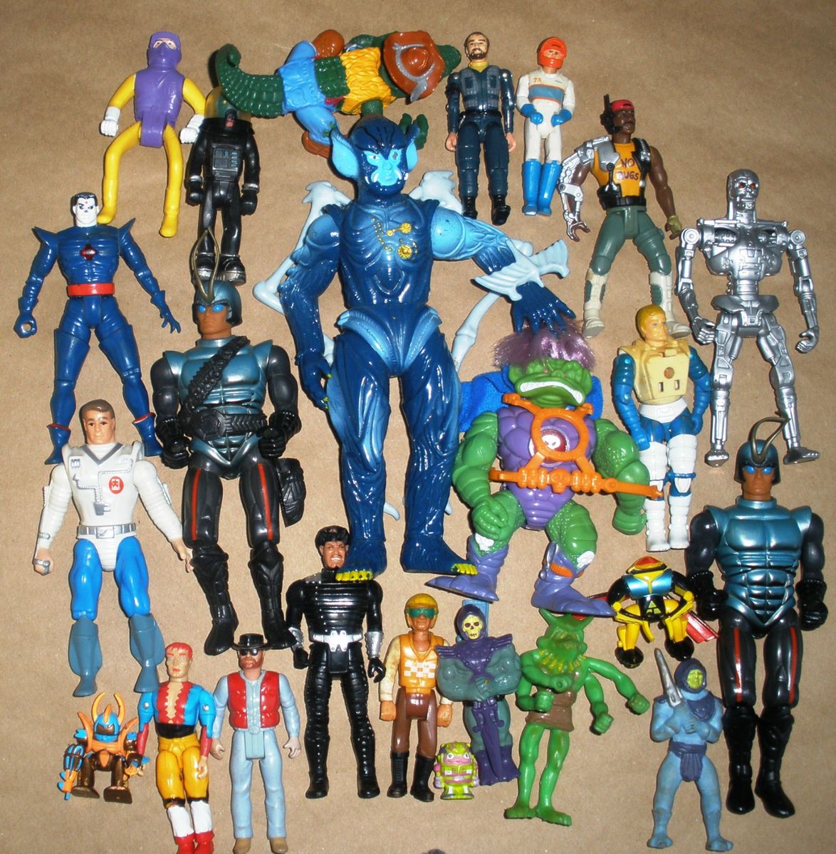 MISC. 24 ACTION FIGURES 1980S TO 90S MARVEL, NINJA TURTLE KENNER 